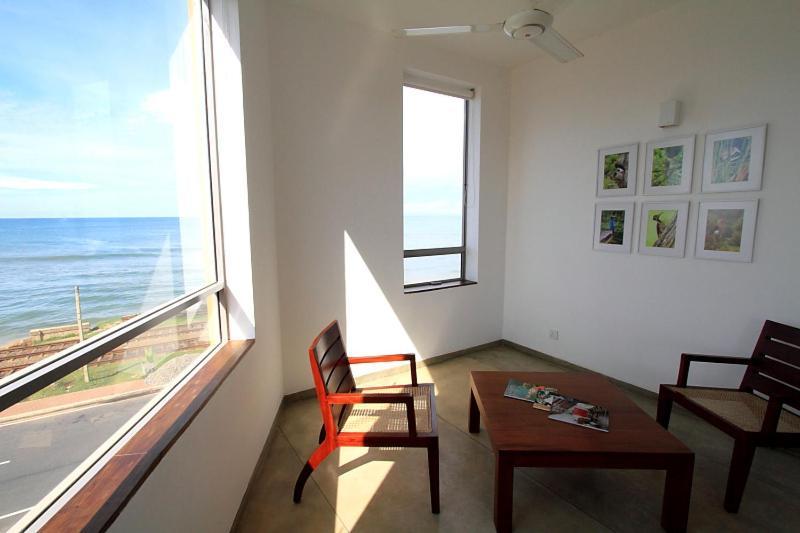 The Ocean Front By The Serendipity Collection Colombo Eksteriør bilde