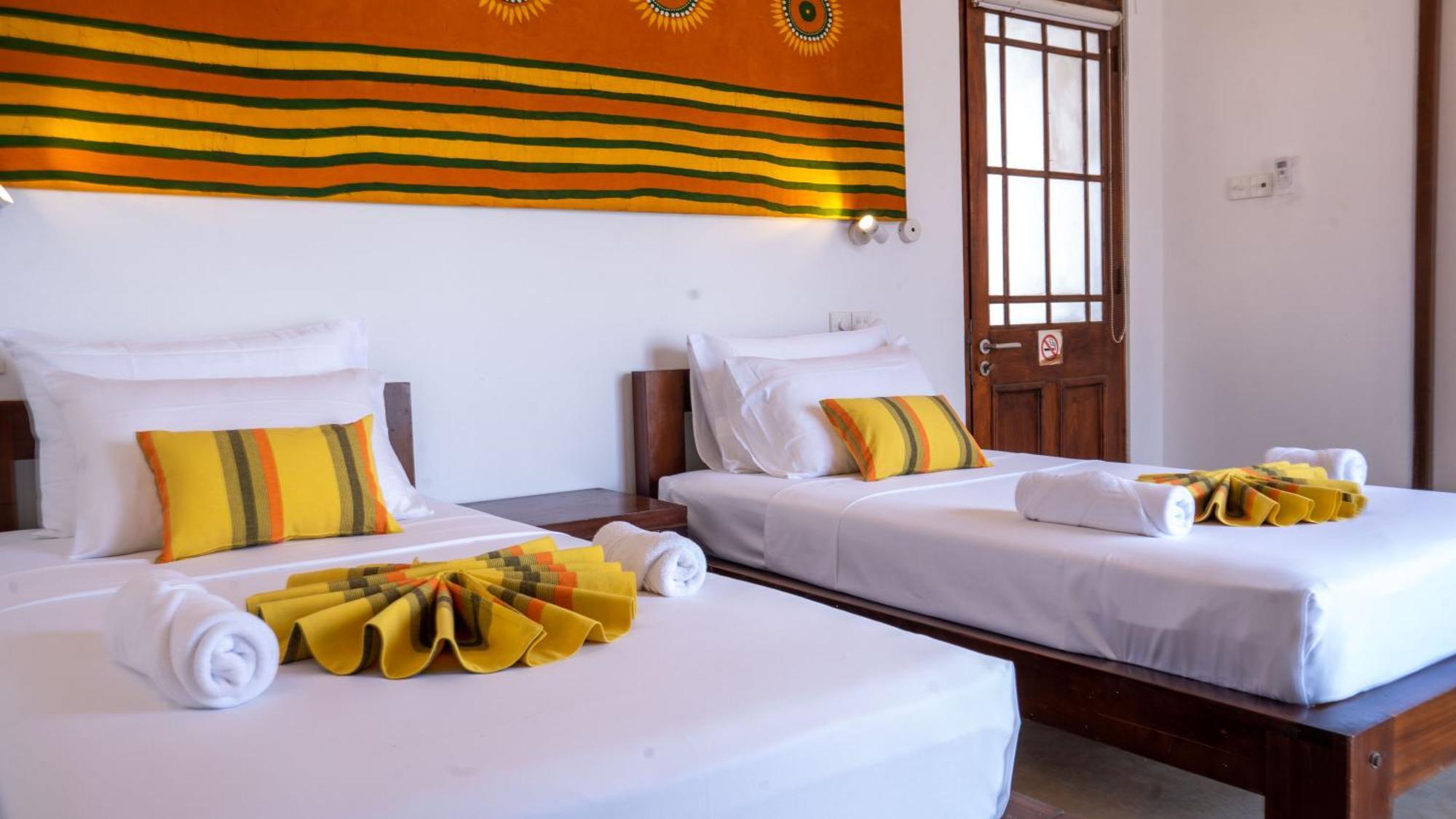 The Ocean Front By The Serendipity Collection Colombo Eksteriør bilde