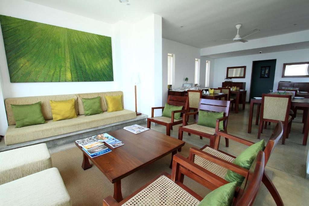 The Ocean Front By The Serendipity Collection Colombo Eksteriør bilde