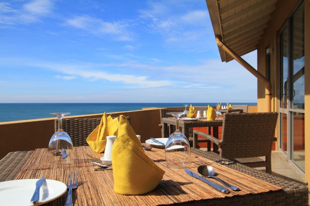 The Ocean Front By The Serendipity Collection Colombo Eksteriør bilde